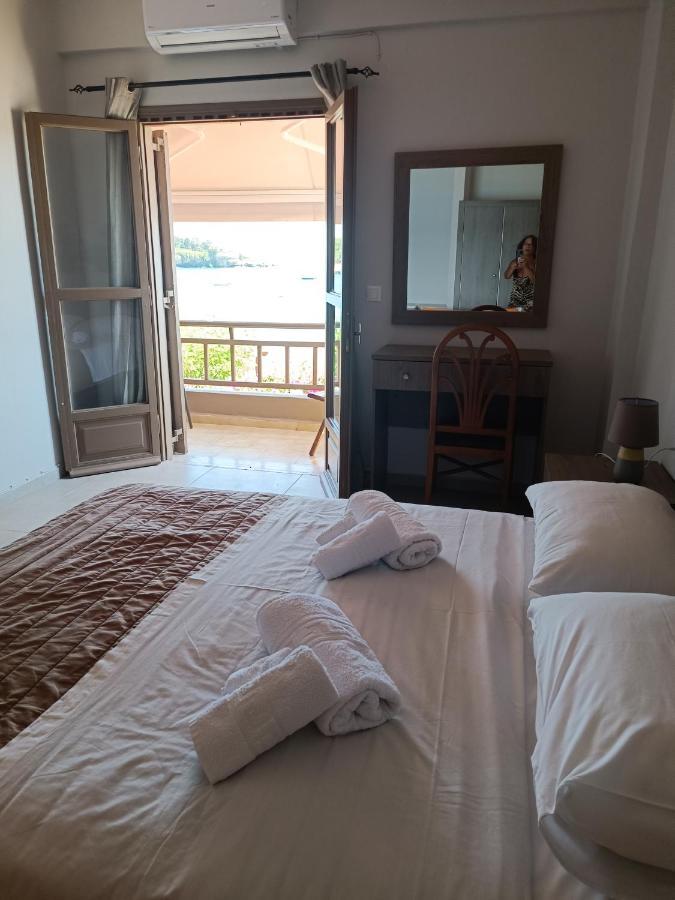 Buganvilla Sea View Apts Agia Pelagia Eksteriør billede