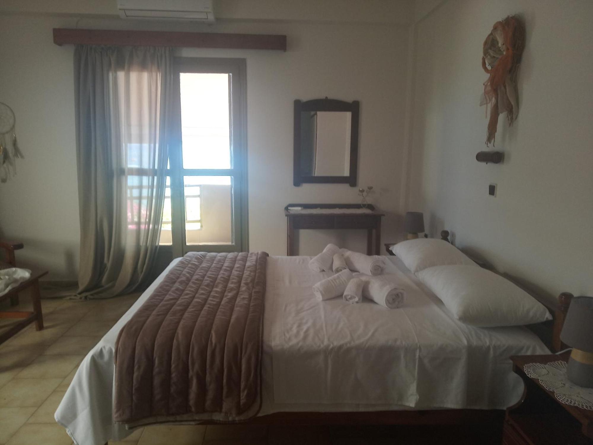 Buganvilla Sea View Apts Agia Pelagia Eksteriør billede